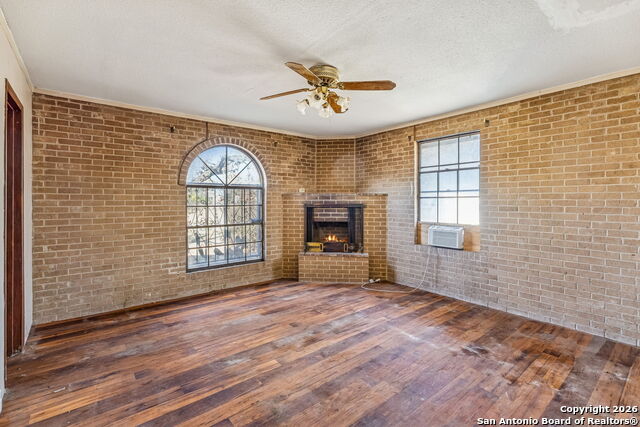 Image 24 of 34 For 4035 Parkway