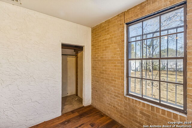 Image 26 of 34 For 4035 Parkway