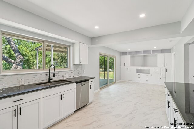 Image 11 of 44 For 131 Shadywood Ln