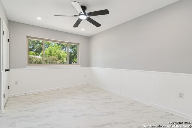 Image 22 of 44 For 131 Shadywood Ln