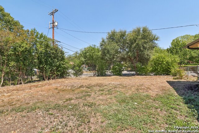 Image 34 of 44 For 131 Shadywood Ln