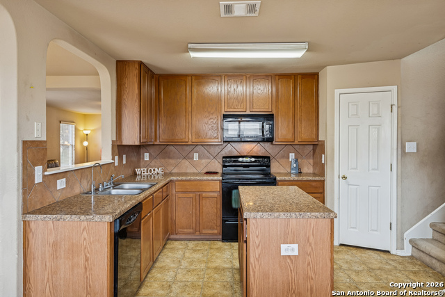 Image 11 of 27 For 6919 Dashmoor Crk