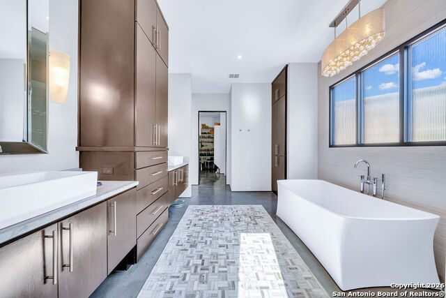 Image 33 of 61 For 30820 Ovaro  