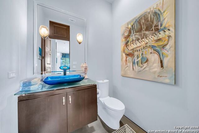 Image 38 of 61 For 30820 Ovaro  