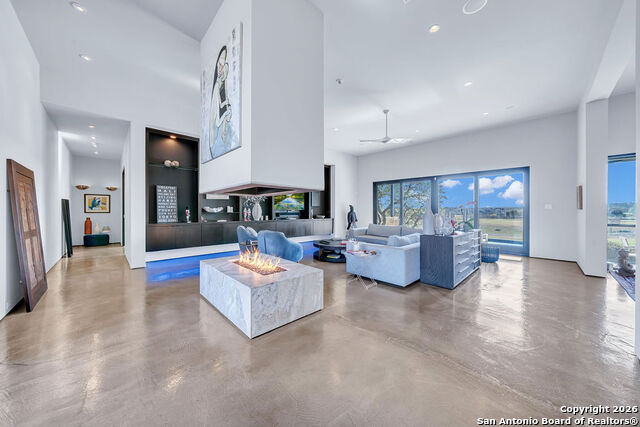 Image 6 of 61 For 30820 Ovaro  