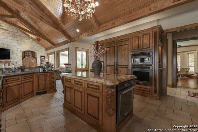 Image 17 of 49 For 241 Seewald