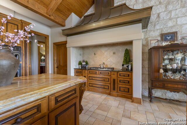 Image 19 of 49 For 241 Seewald