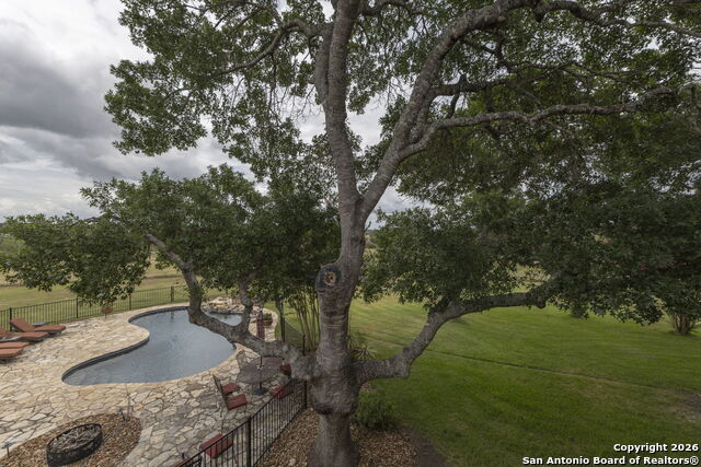 Image 32 of 49 For 241 Seewald