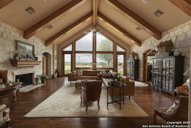 Image 6 of 49 For 241 Seewald