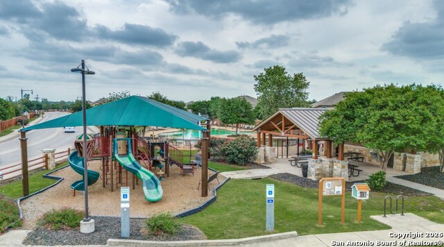 Image 26 of 28 For 8727 Emerald Sky