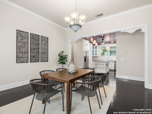 Listing photo id 8 for 126 Daniel  