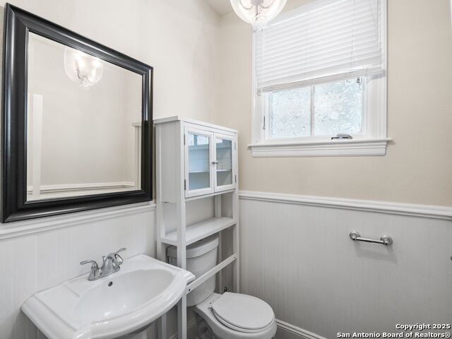 Listing photo id 13 for 126 Daniel  