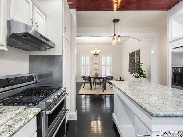 Listing photo id 17 for 126 Daniel  