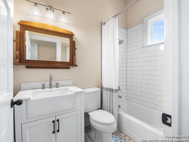 Listing photo id 24 for 126 Daniel  