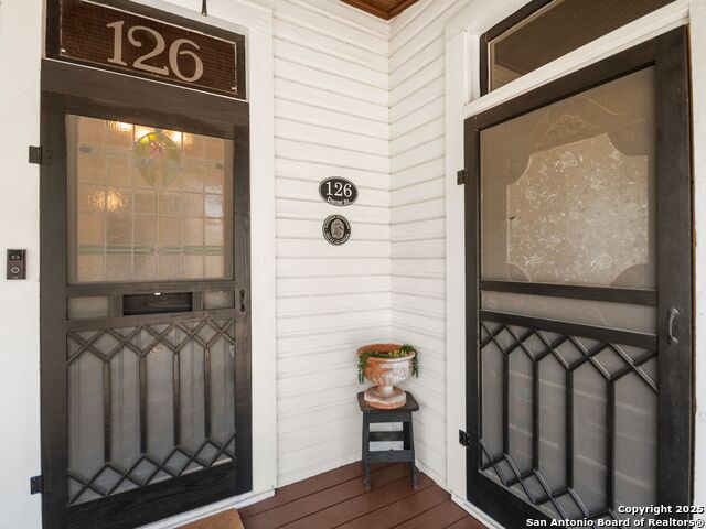 Listing photo id 27 for 126 Daniel  