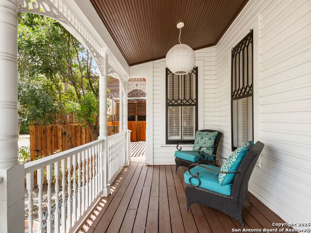 Listing photo id 29 for 126 Daniel  