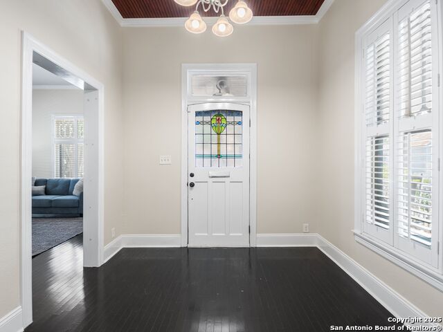 Listing photo id 5 for 126 Daniel  