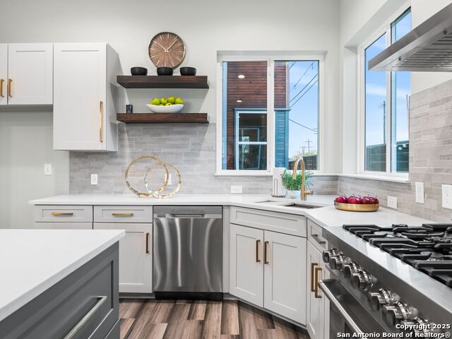 Image 14 of 42 For 159 Davis Court  102