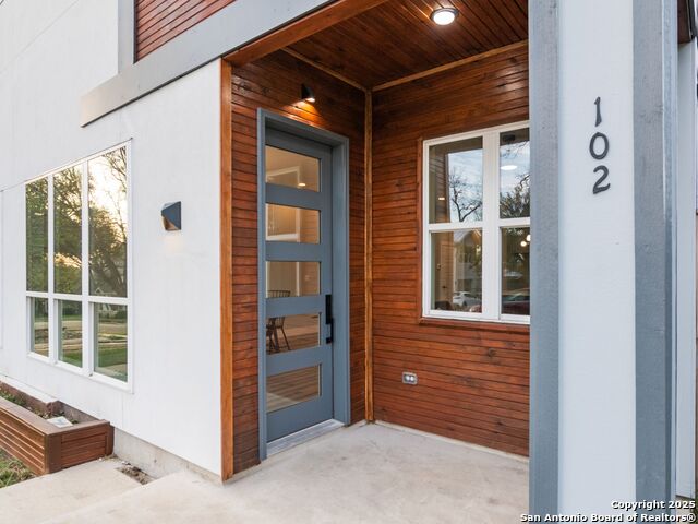 Image 36 of 42 For 159 Davis Court  102