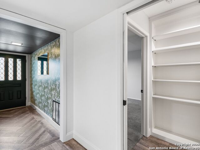 Image 19 of 40 For 4526 Honey Locust Woods