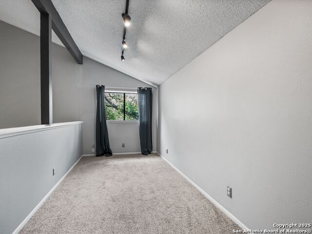 Image 23 of 40 For 4526 Honey Locust Woods