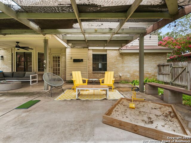 Image 34 of 40 For 4526 Honey Locust Woods