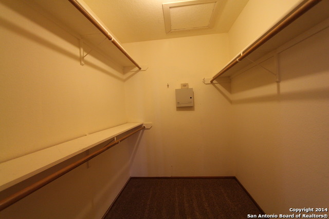 Image 14 of 41 For 19746 Encino Way