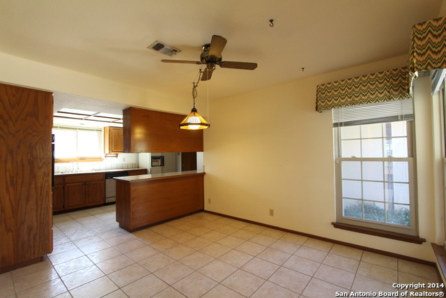 Image 18 of 41 For 19746 Encino Way