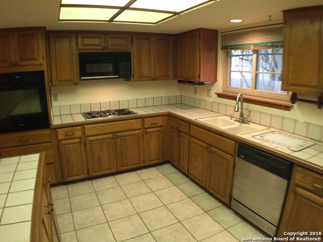 Image 19 of 41 For 19746 Encino Way