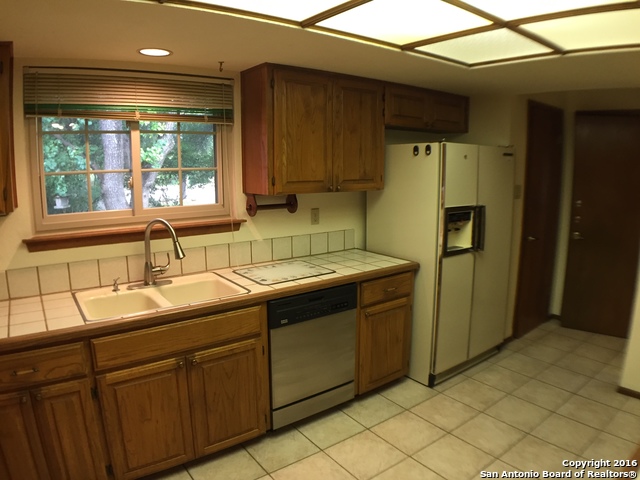 Image 20 of 41 For 19746 Encino Way