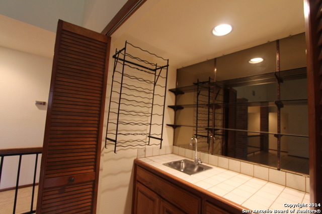 Image 5 of 41 For 19746 Encino Way