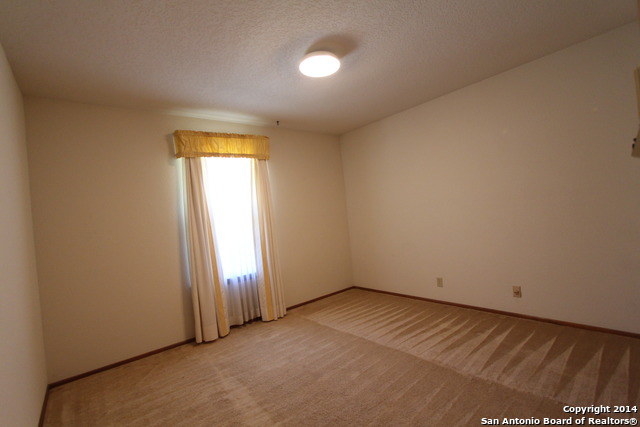 Image 7 of 41 For 19746 Encino Way