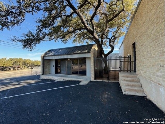 Image 4 of 10 For 11901 Warfield