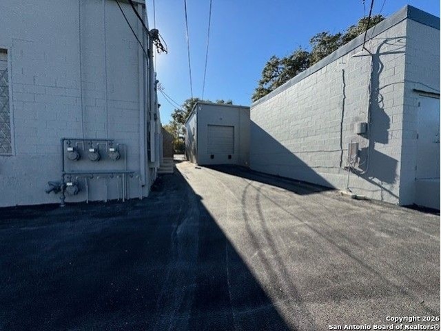 Image 5 of 10 For 11901 Warfield