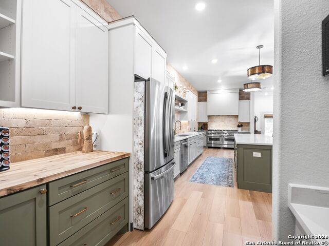 Image 11 of 38 For 603 Graham  