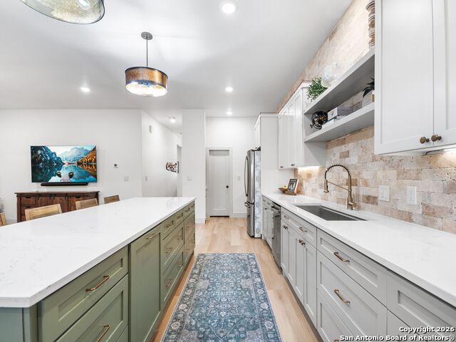 Image 12 of 38 For 603 Graham  