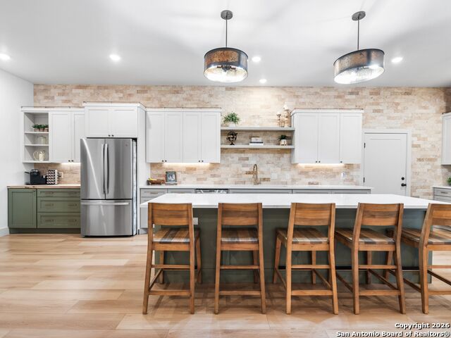 Image 15 of 38 For 603 Graham  