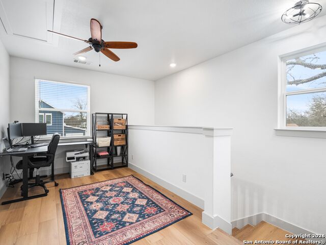 Image 31 of 38 For 603 Graham  