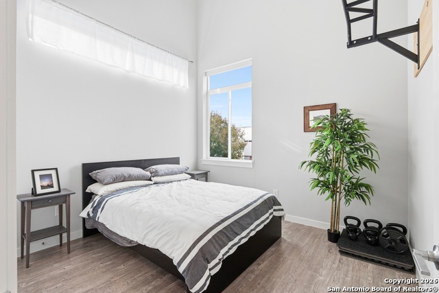 Image 5 of 33 For 330 Clay  Unit 27