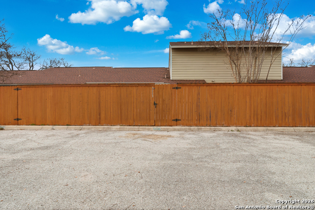 Image 30 of 38 For 9140 Timber Path  #3003