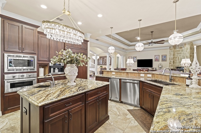 Image 14 of 50 For 9620 Trophy Oaks