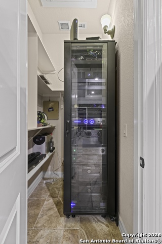 Image 33 of 50 For 9620 Trophy Oaks