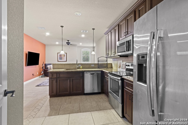 Image 36 of 50 For 9620 Trophy Oaks