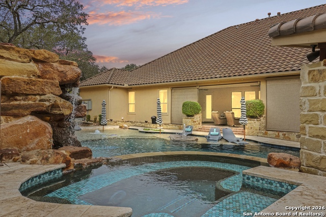 Image 46 of 50 For 9620 Trophy Oaks