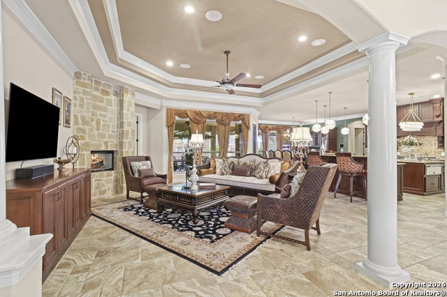 Image 5 of 50 For 9620 Trophy Oaks