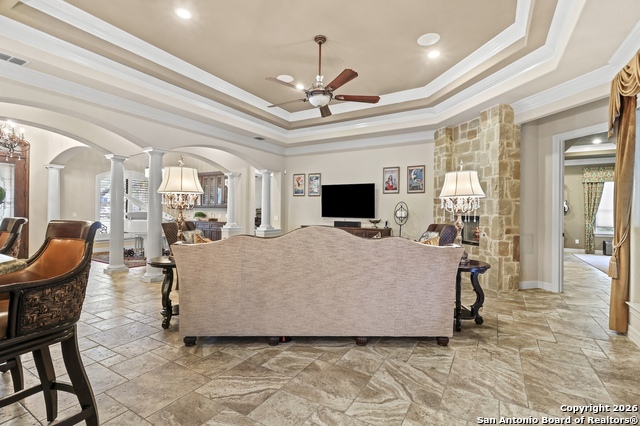 Image 7 of 50 For 9620 Trophy Oaks