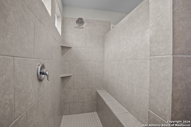 Listing photo id 19 for 6651 Beehive