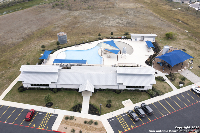 Listing photo id 32 for 6651 Beehive