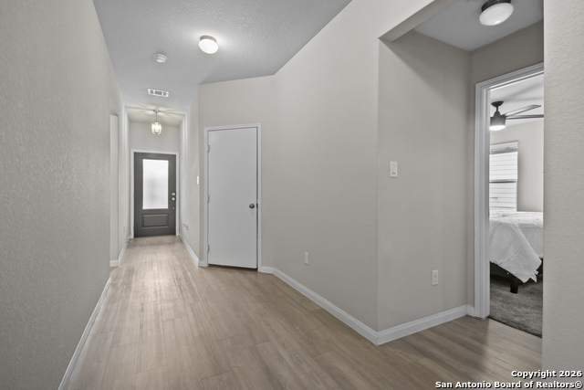 Listing photo id 3 for 6651 Beehive