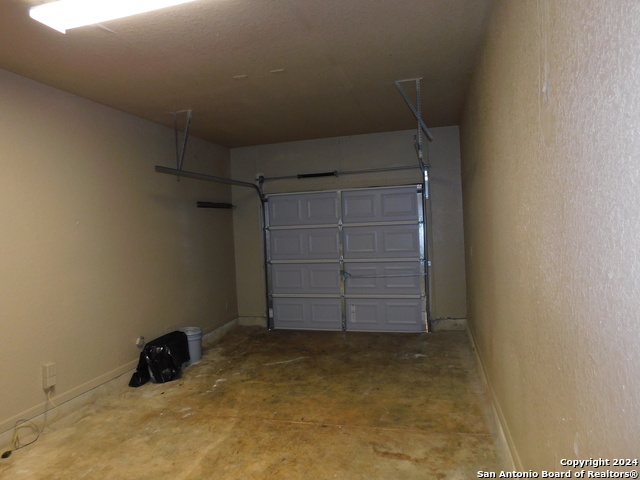 Image 8 of 18 For 6207 Hazel Valley St